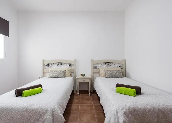 La Madera - Urban Home Near The Airport - Wifi